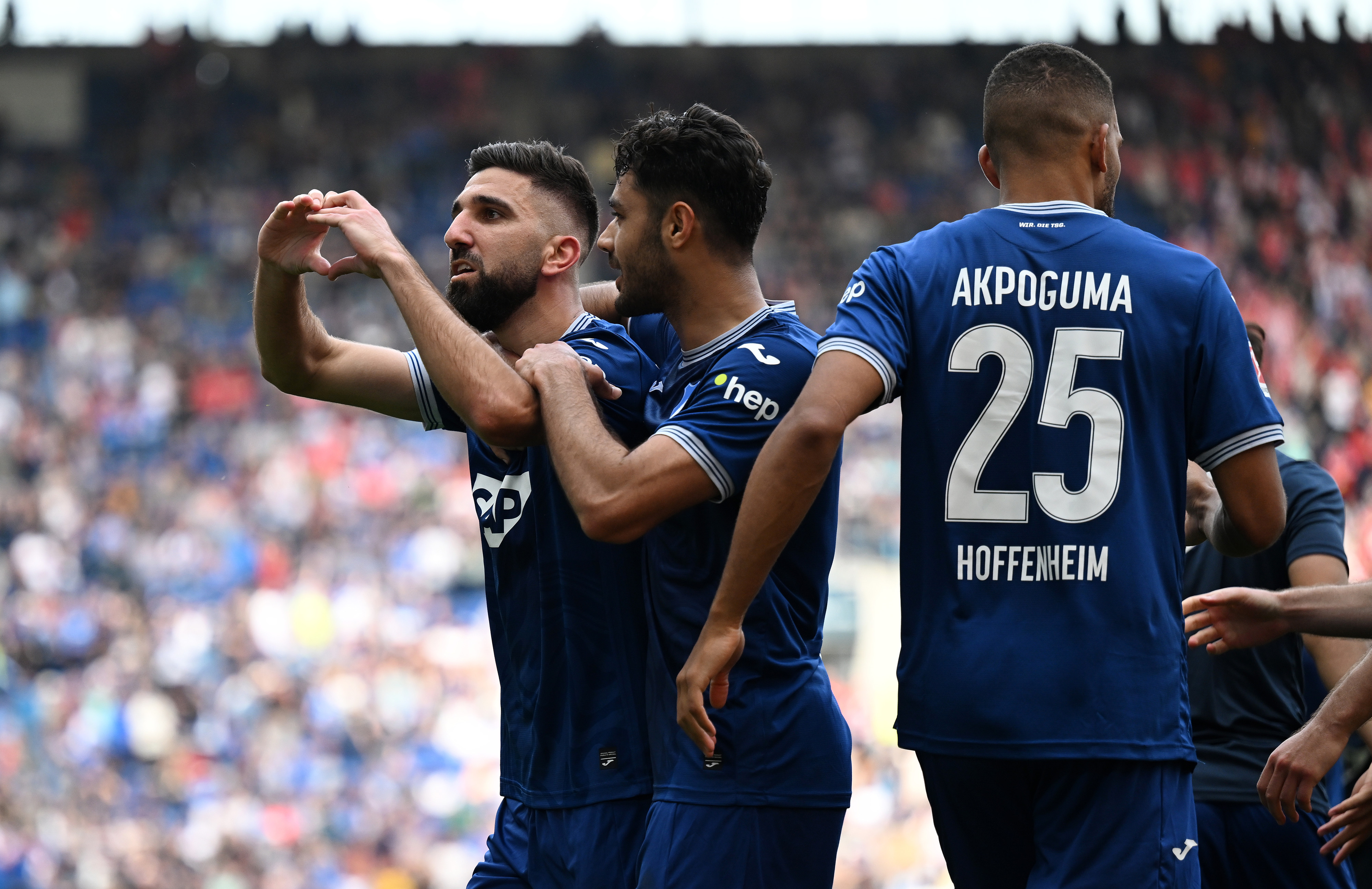 מונס דאבור שחקן הופנהיים חוגג שער