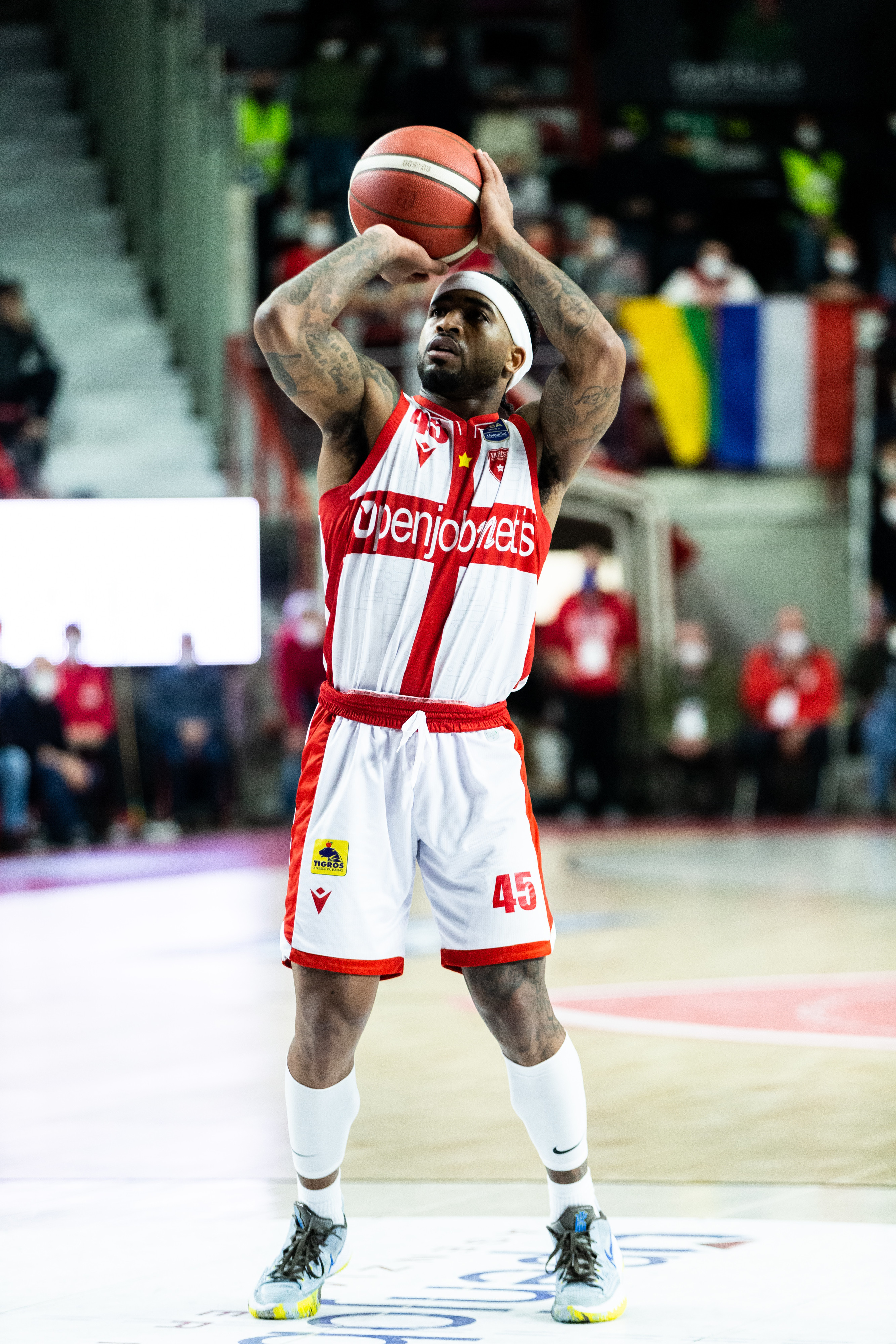 מרקוס קין במדי וארזה