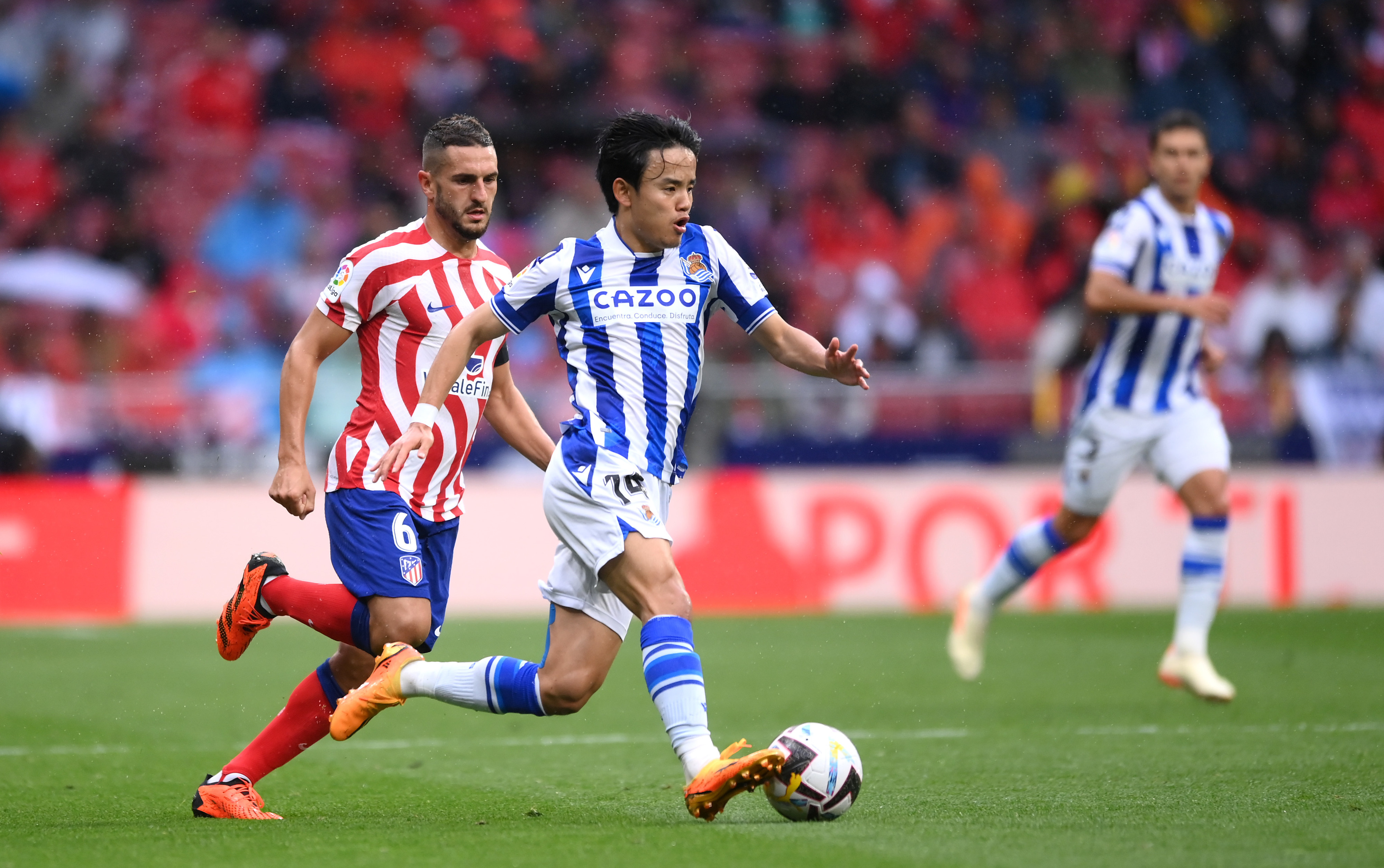 שחקן ריאל סוסיאדד טאקה קובו מול שחקן אתלטיקו מדריד קוקה