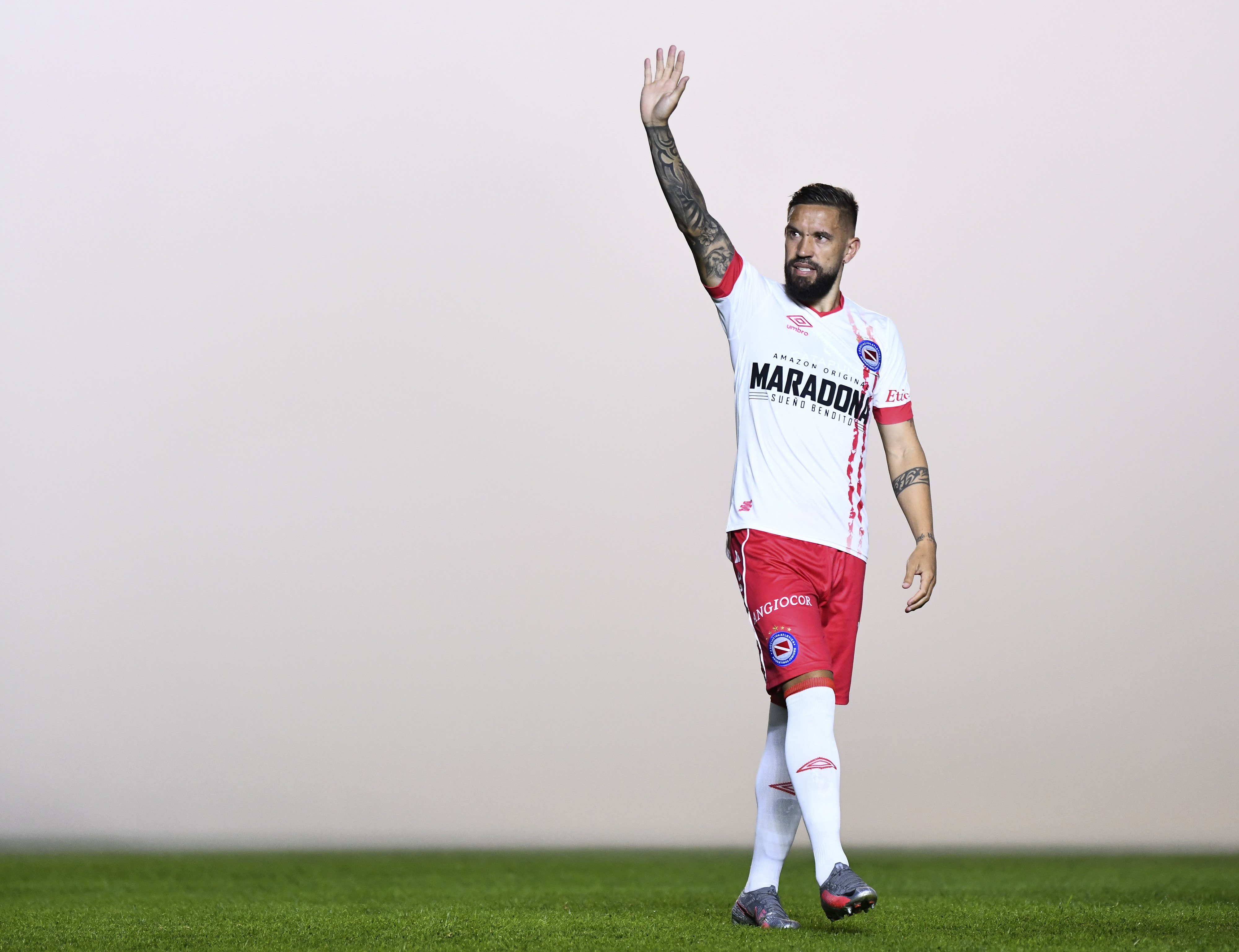 מיגל אנחל טורן, שחקן ארחנטינוס ג'וניורס