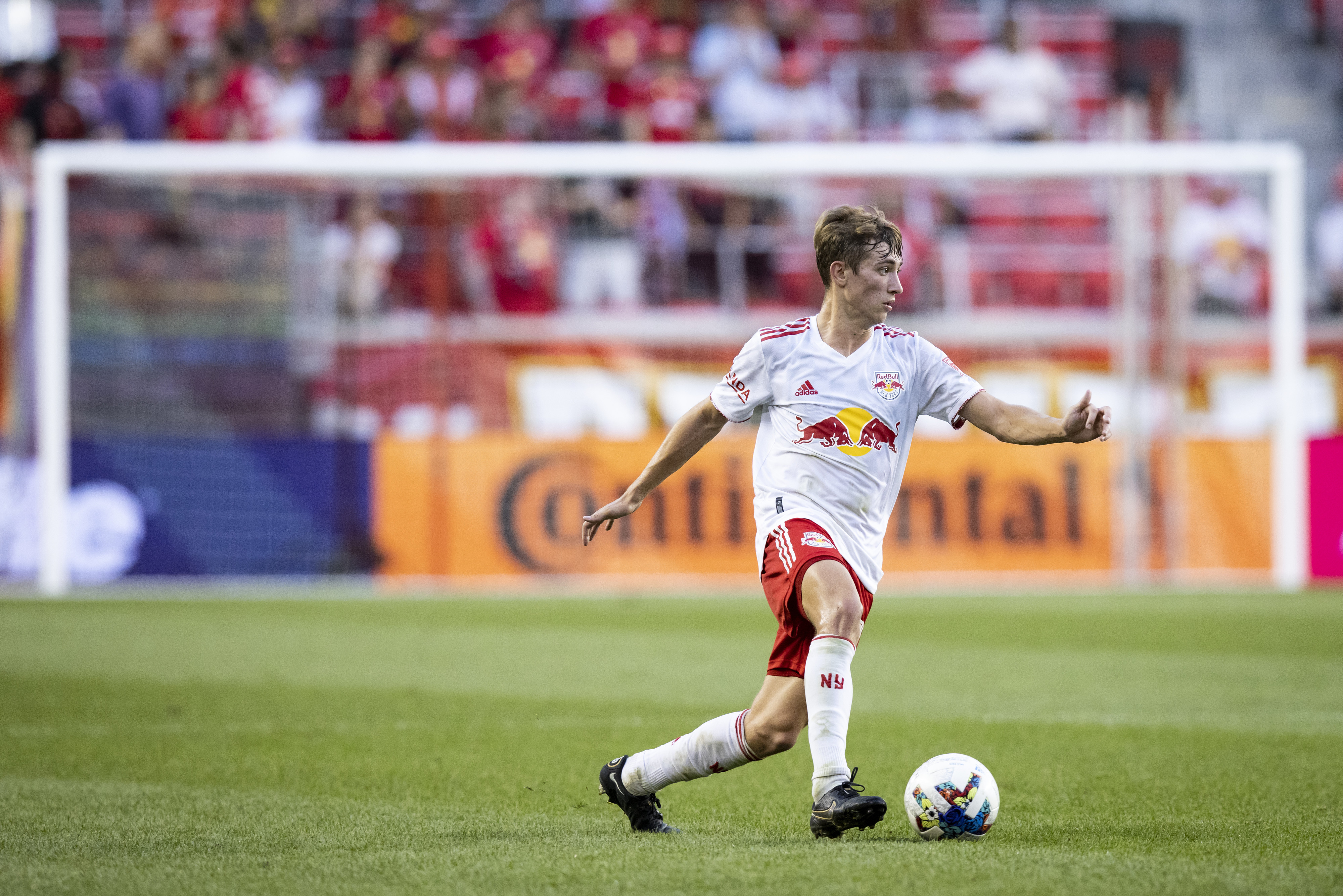 דניאל אדלמן, כדורגלן אמריקאי