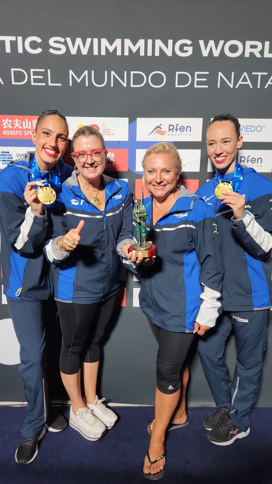 שלי בבוריצקי אריאל נשיא סבטה בלכר אנה טרס נבחרת שחייה אומנותית