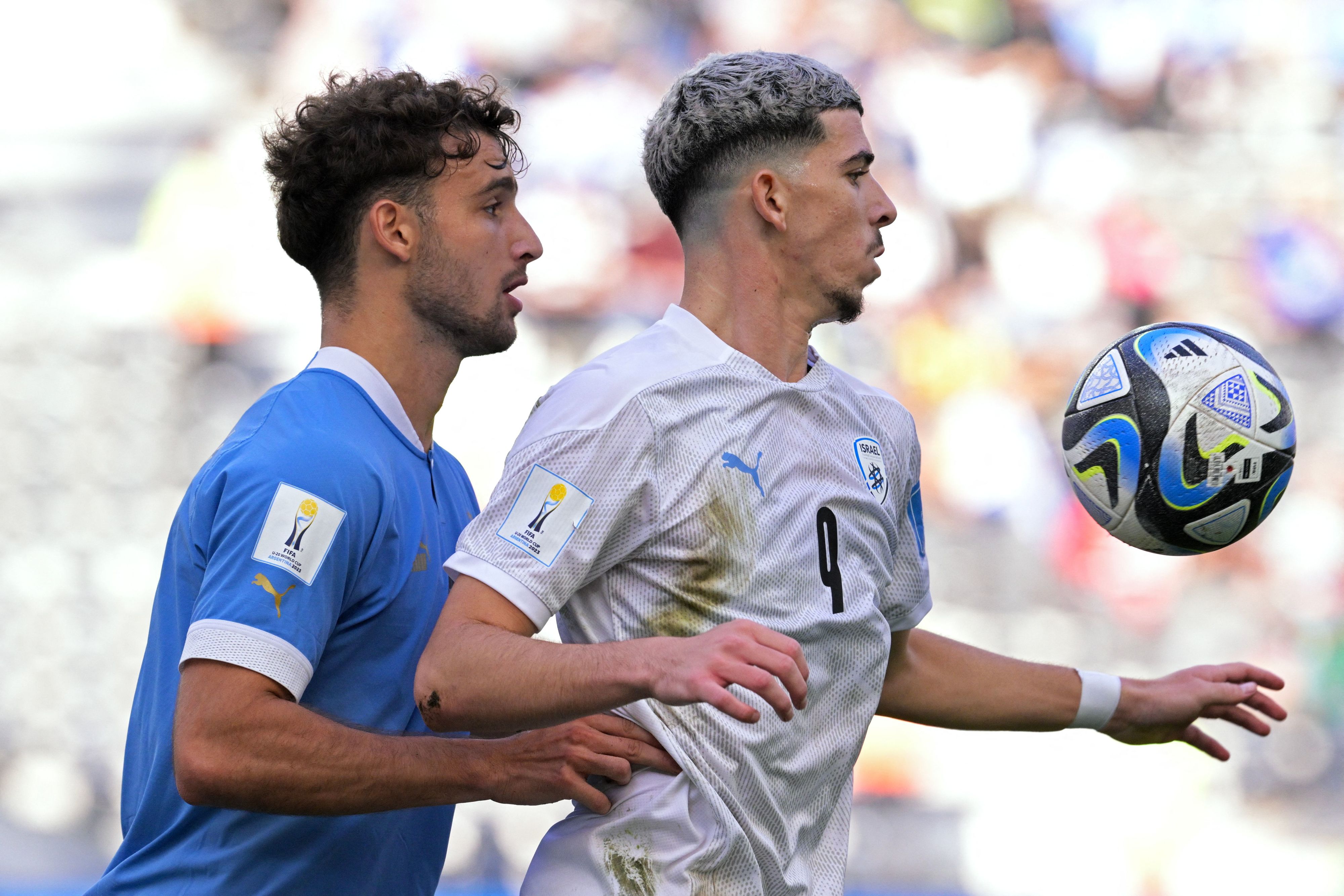 שחקן נבחרת ישראל עד גיל 20 דור תורג'מן מול שחקן נבחרת אורוגוואי עד גיל 20 סבסטיאן בוסלי