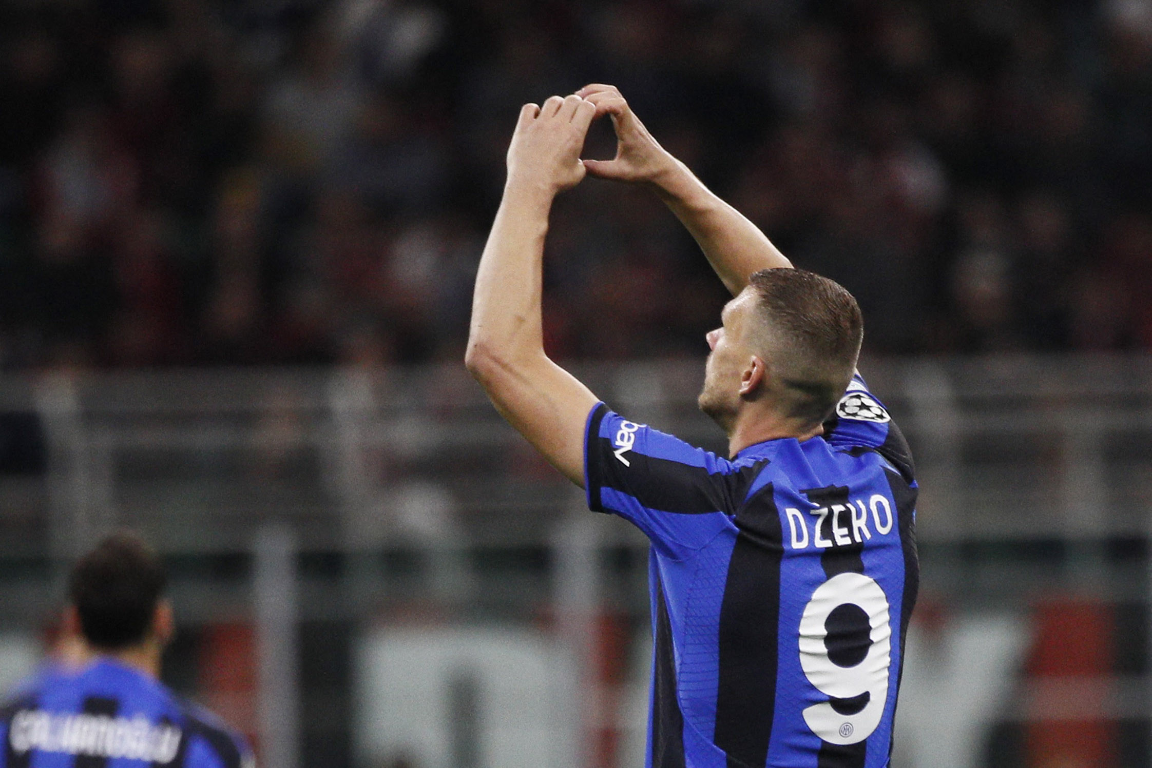 שחקן אינטר אדין דז'קו