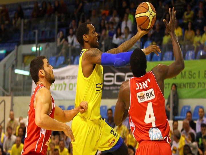 נאנלי קובר את גלבוע/גליל