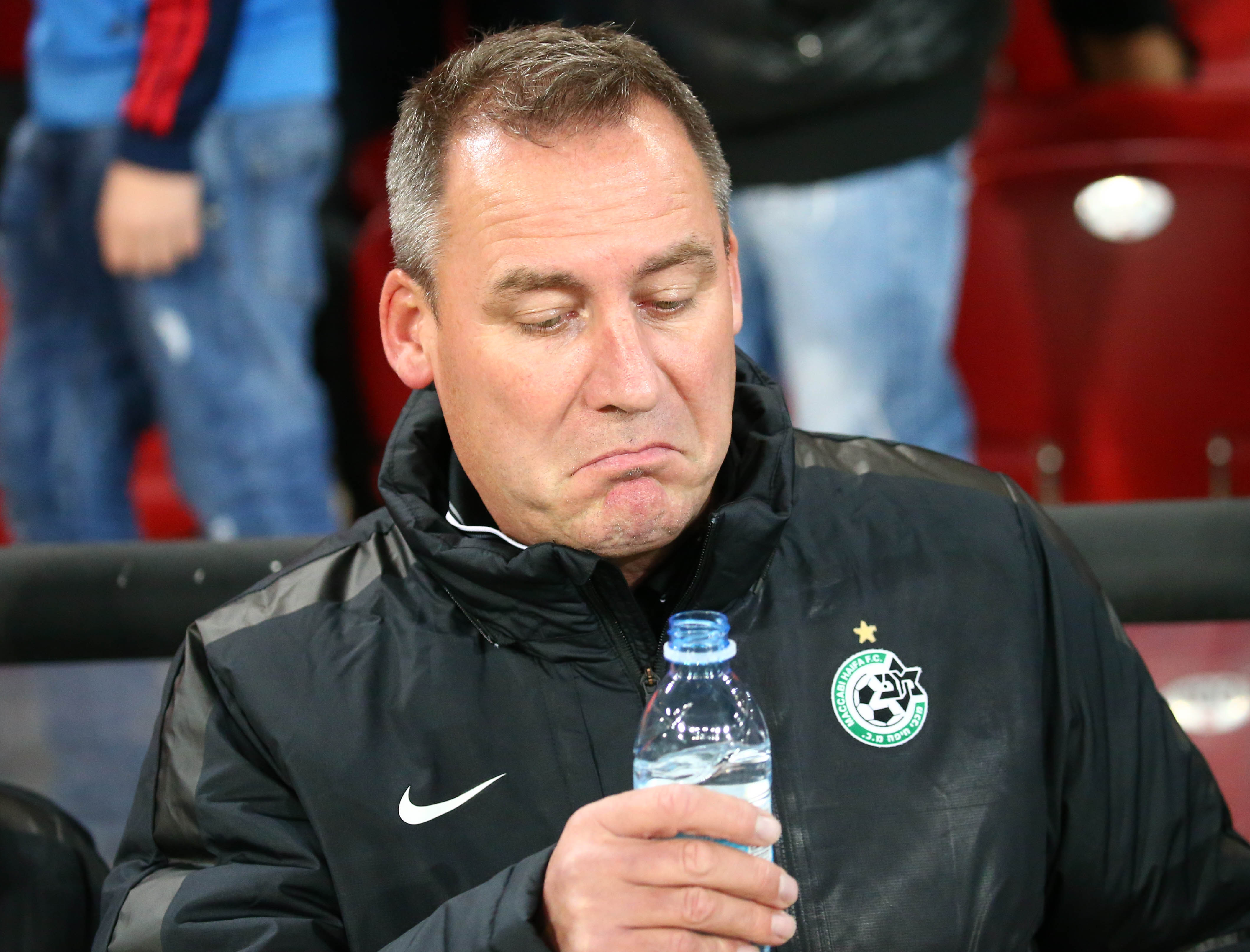 מולנסטיין. השליך את אפרוחיו למים העמוקים