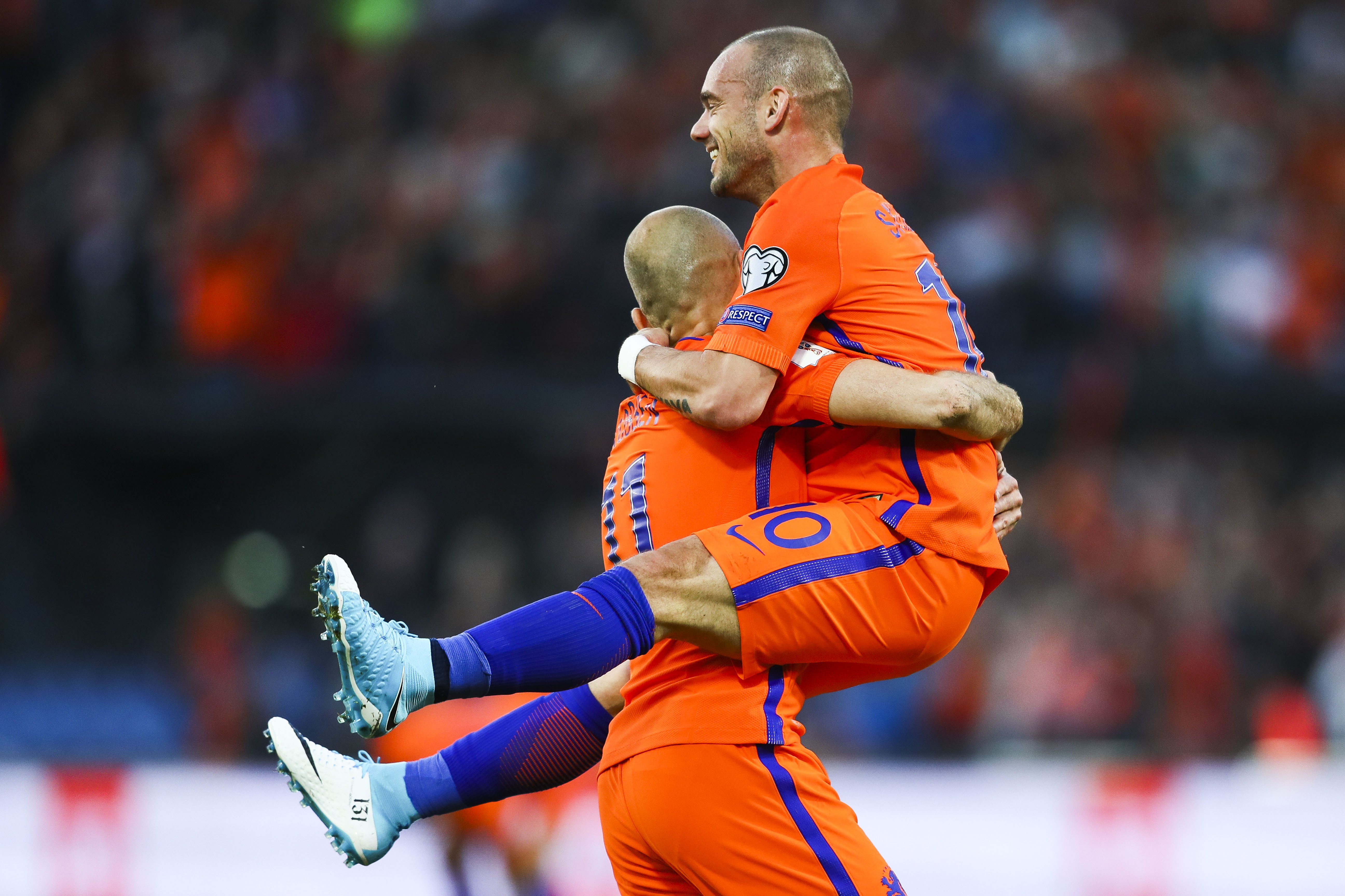 אריאן רובן ו-ווסלי סניידר חוגגים