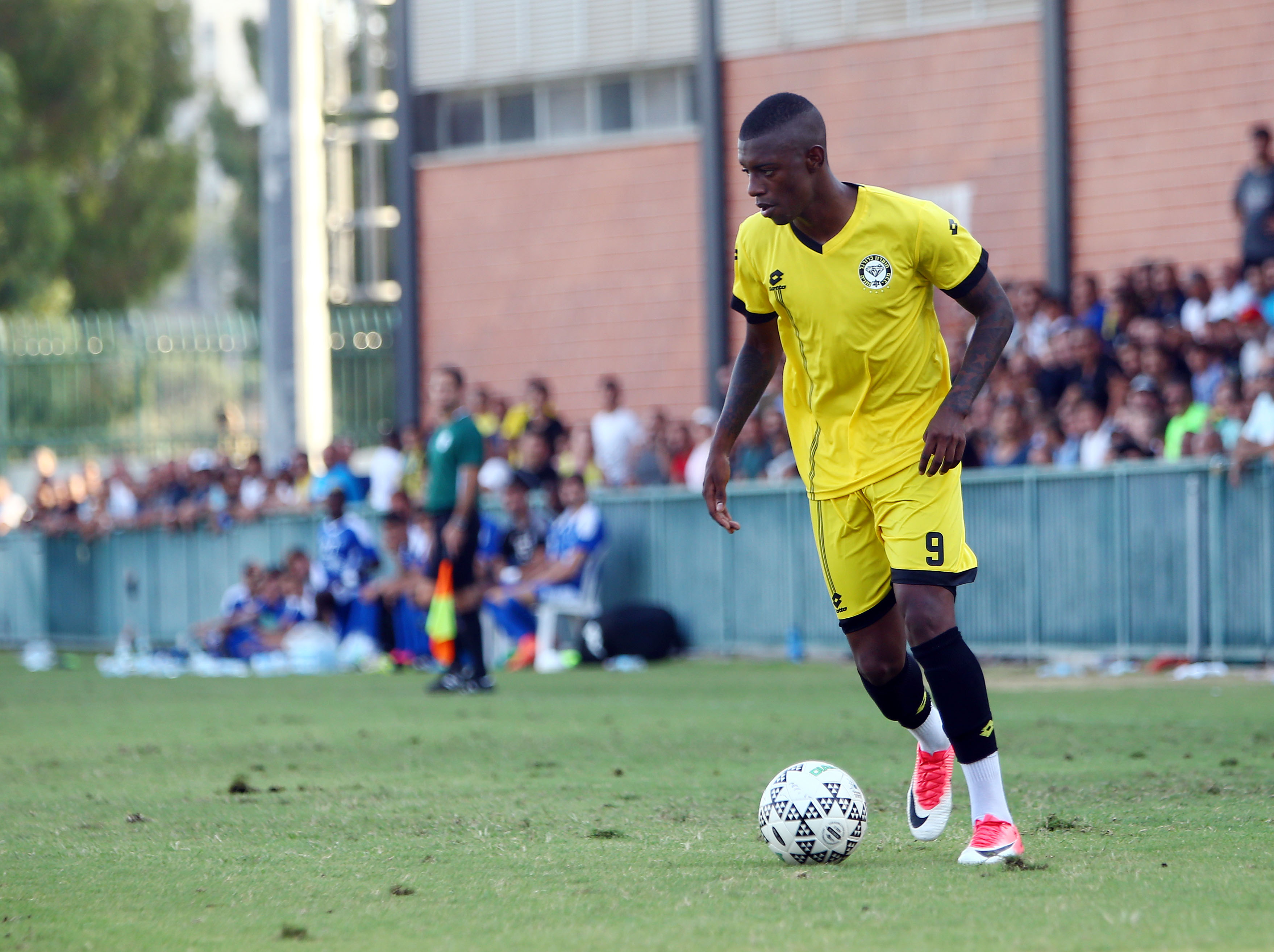 לאנדרו ריביירו