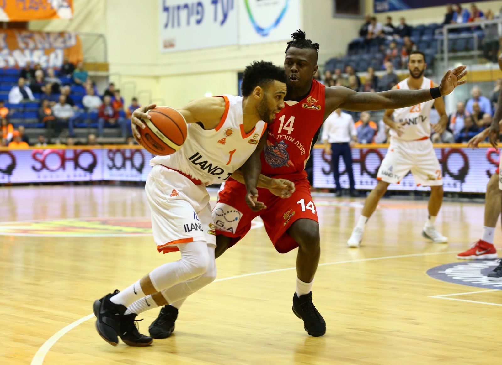 ג'ייסון סיגרס מול ג'ייקובן בראון