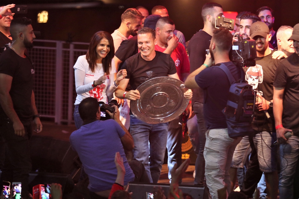 ברק בכר חוגג עם אלונה ברקת