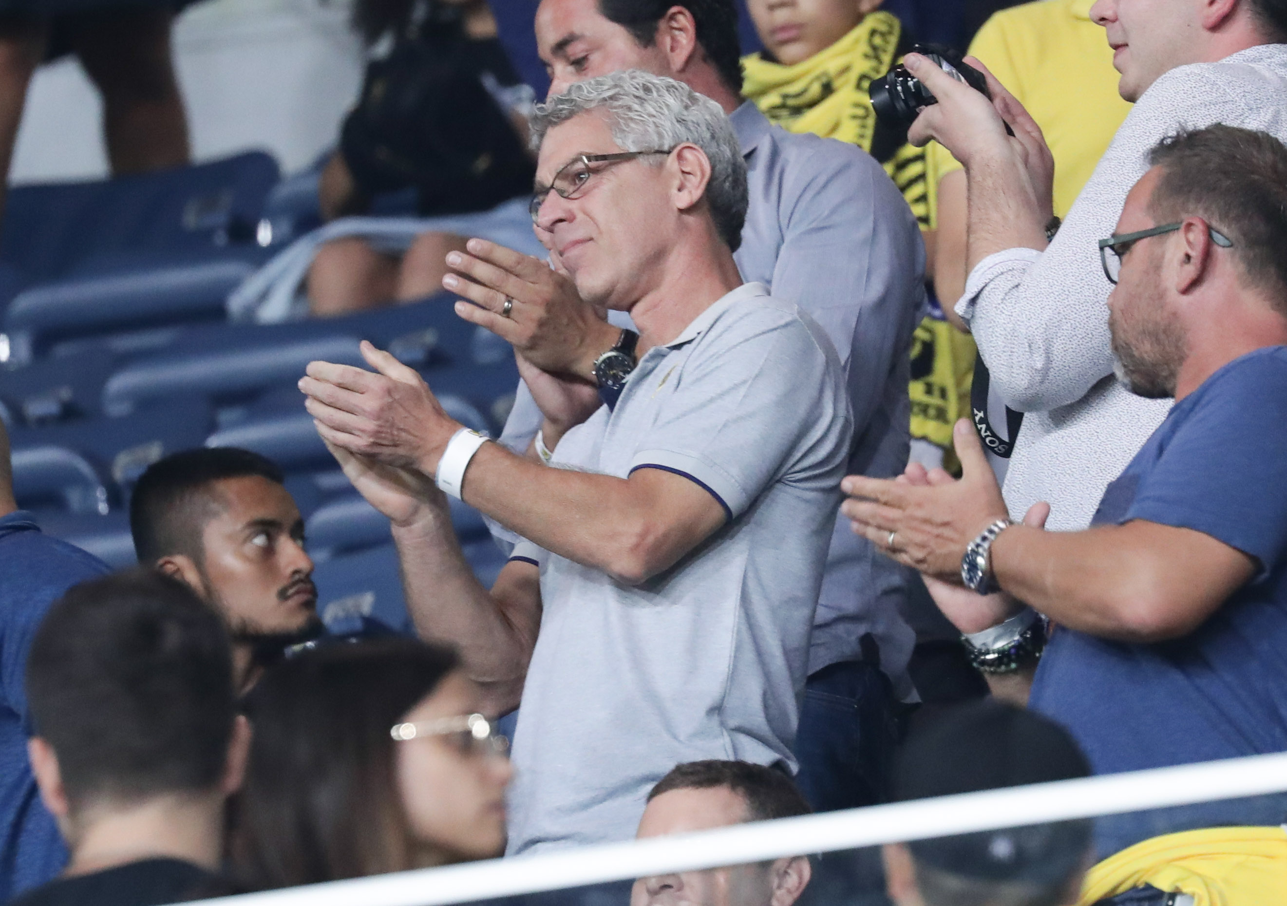 מיץ' גולדהאר