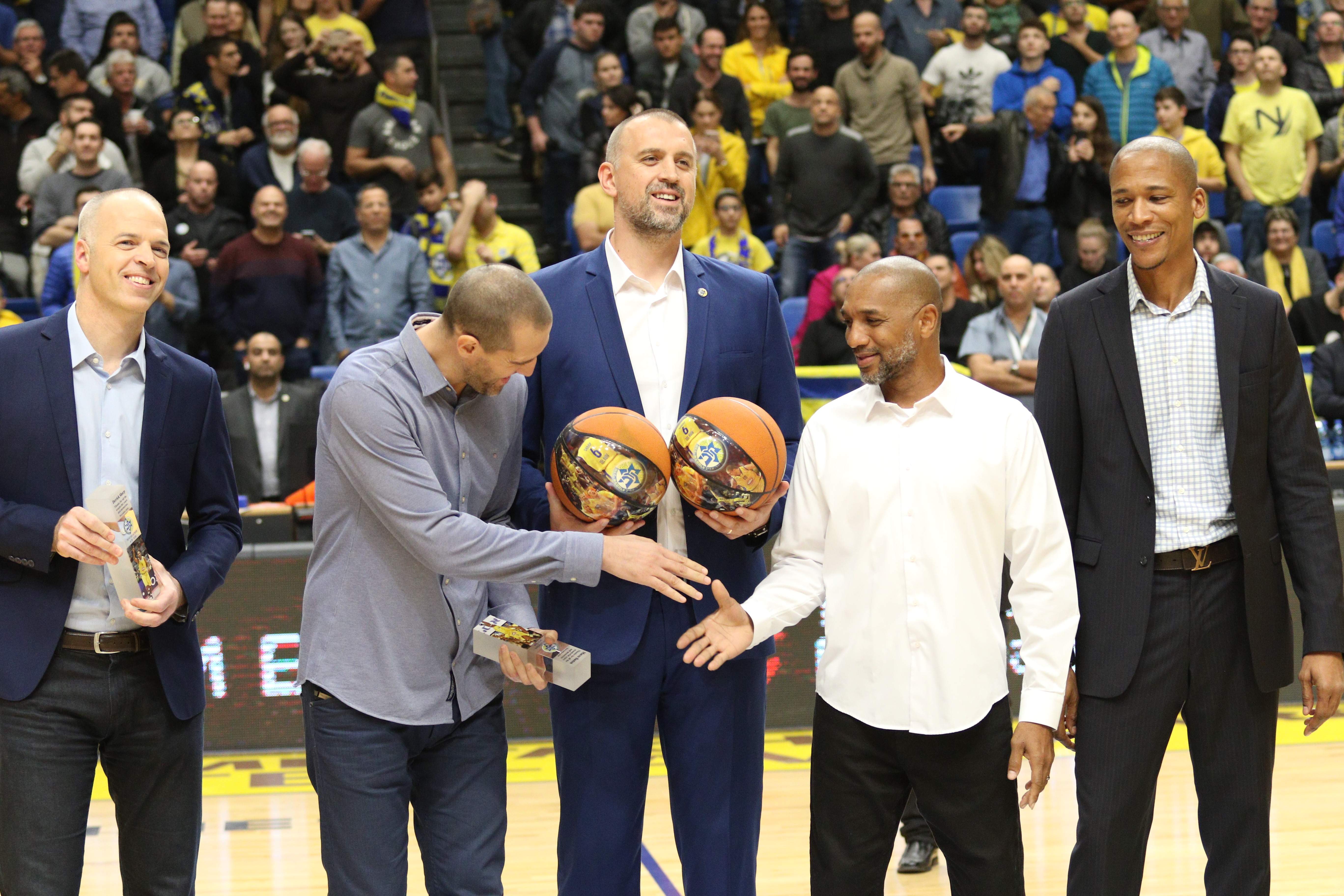 מייסאו באסטון, ניקולה וויצ'יץ', טל בורשטיין, דרק שארפ, גור שלף