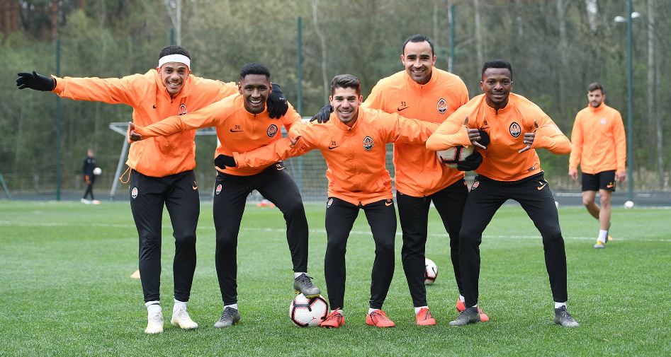 מנור סולומון, לארי קאיודה, שחקני שחטאר