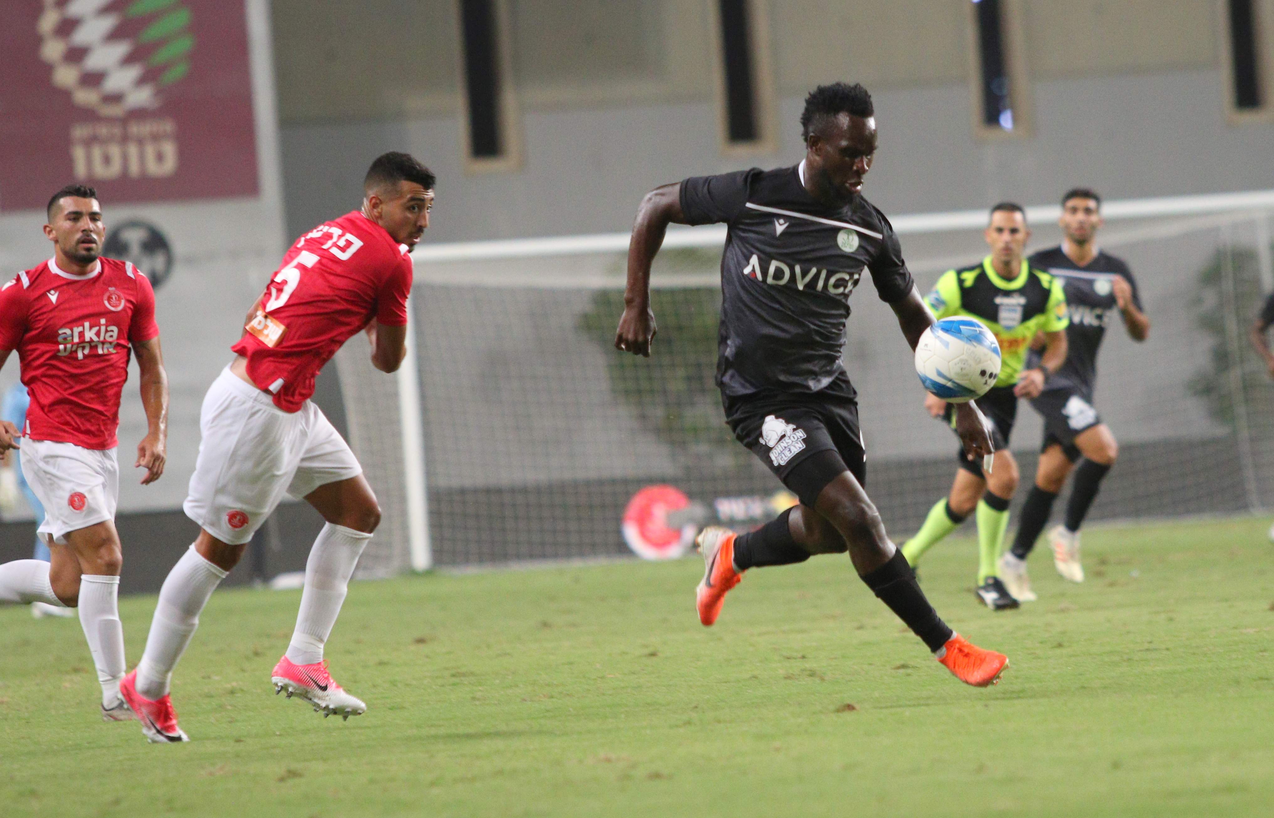 בנג'מין קוקו, ירין פרץ