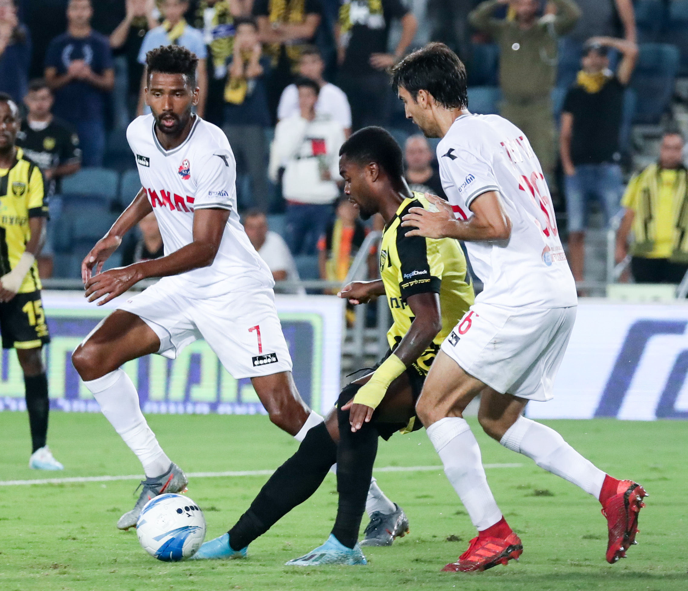 ניקולה גולאן, פרדי פלומיין, קווין טאפוקו