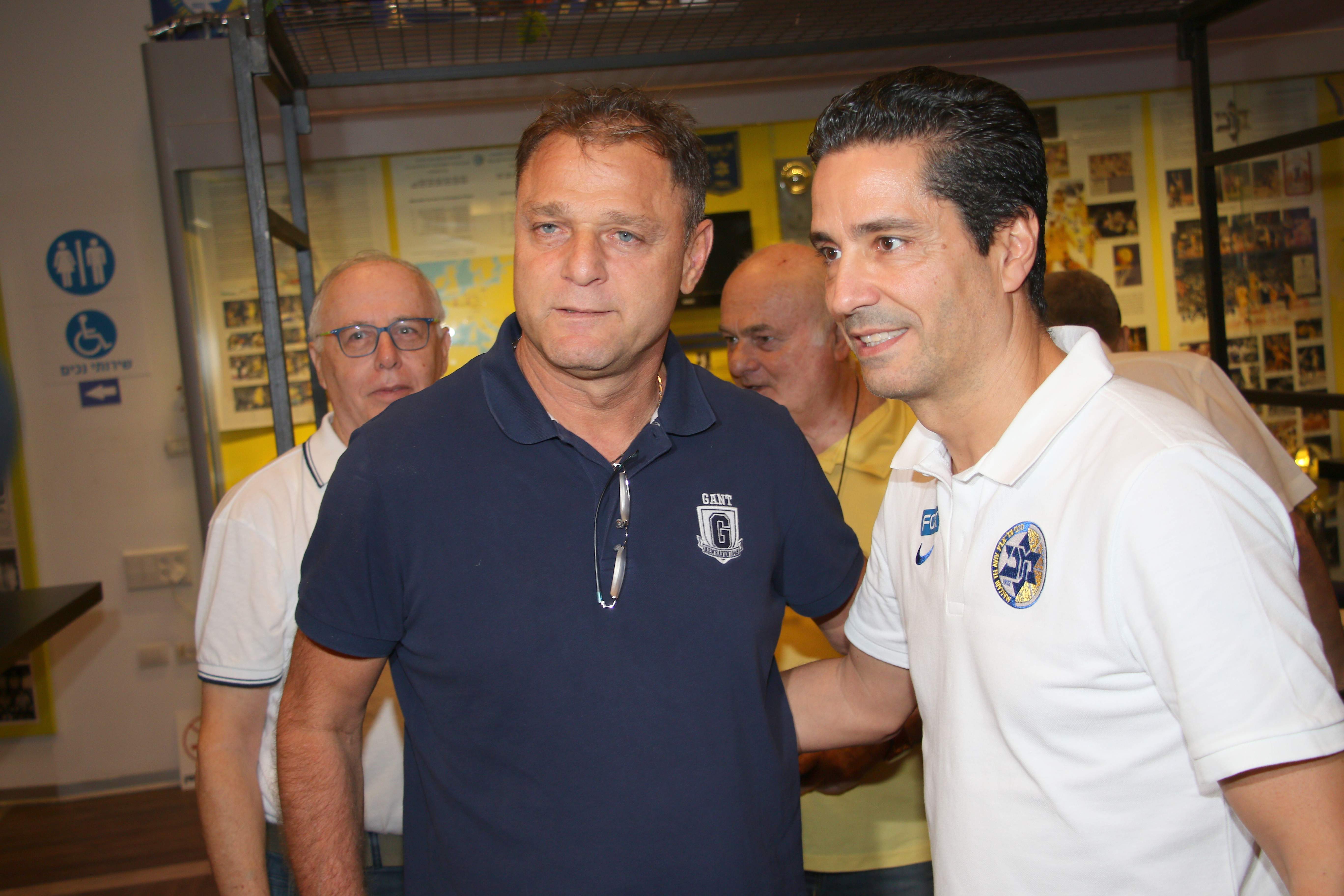 יאניס ספרופולוס, אלי דריקס