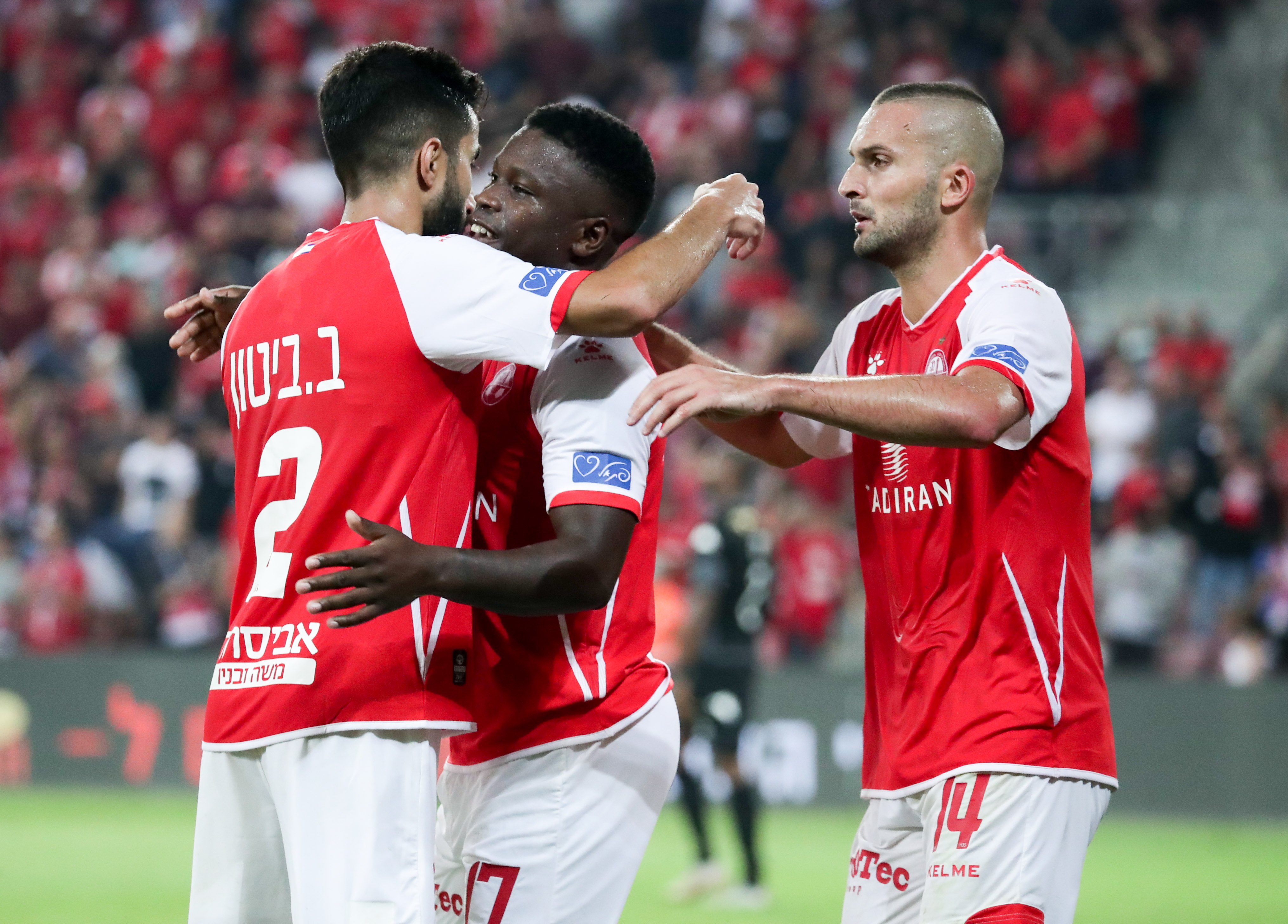 נייג'ל האסלביינק, בן ביטון, בן שהר