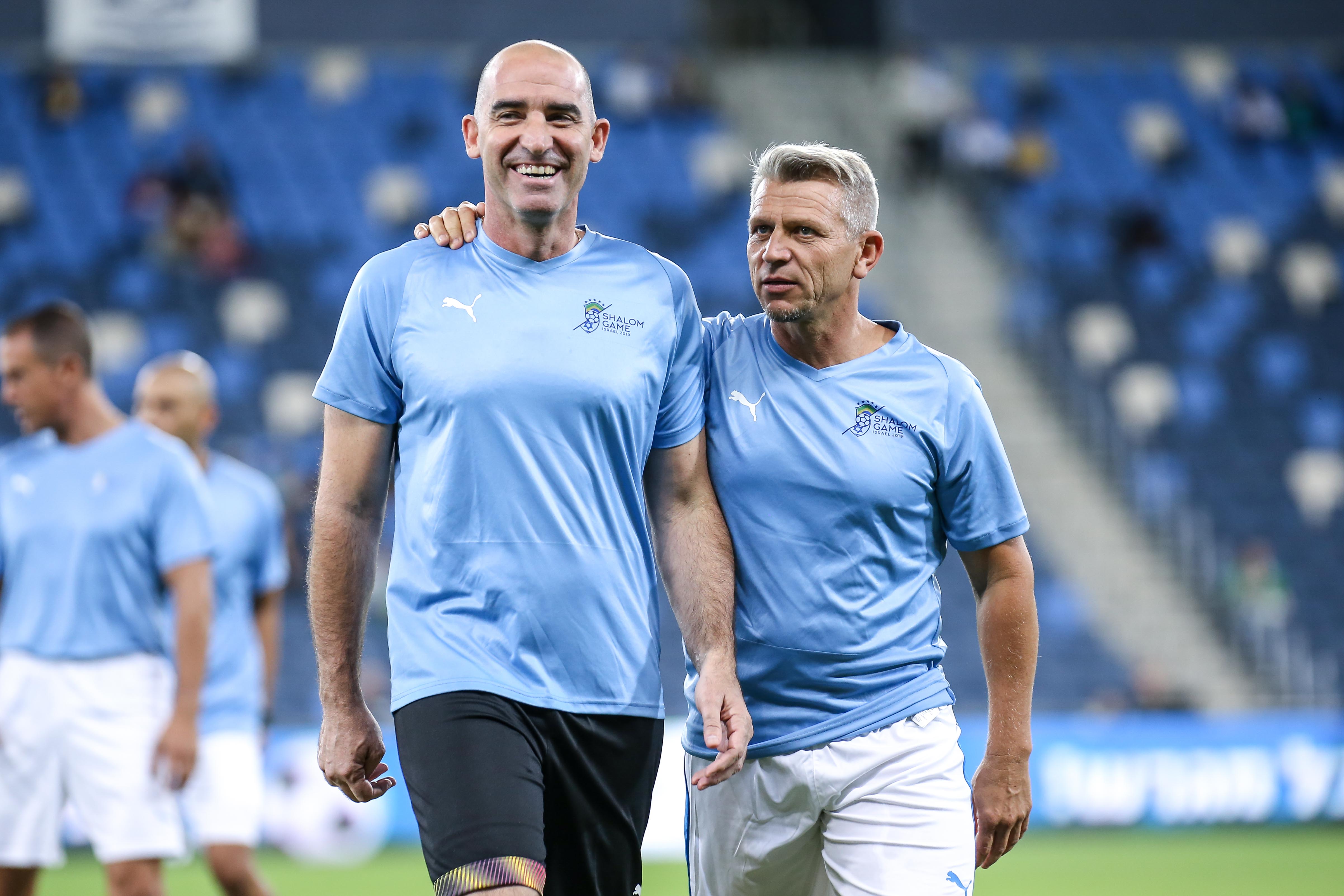 ז'אן טלסניקוב, איציק קורנפיין