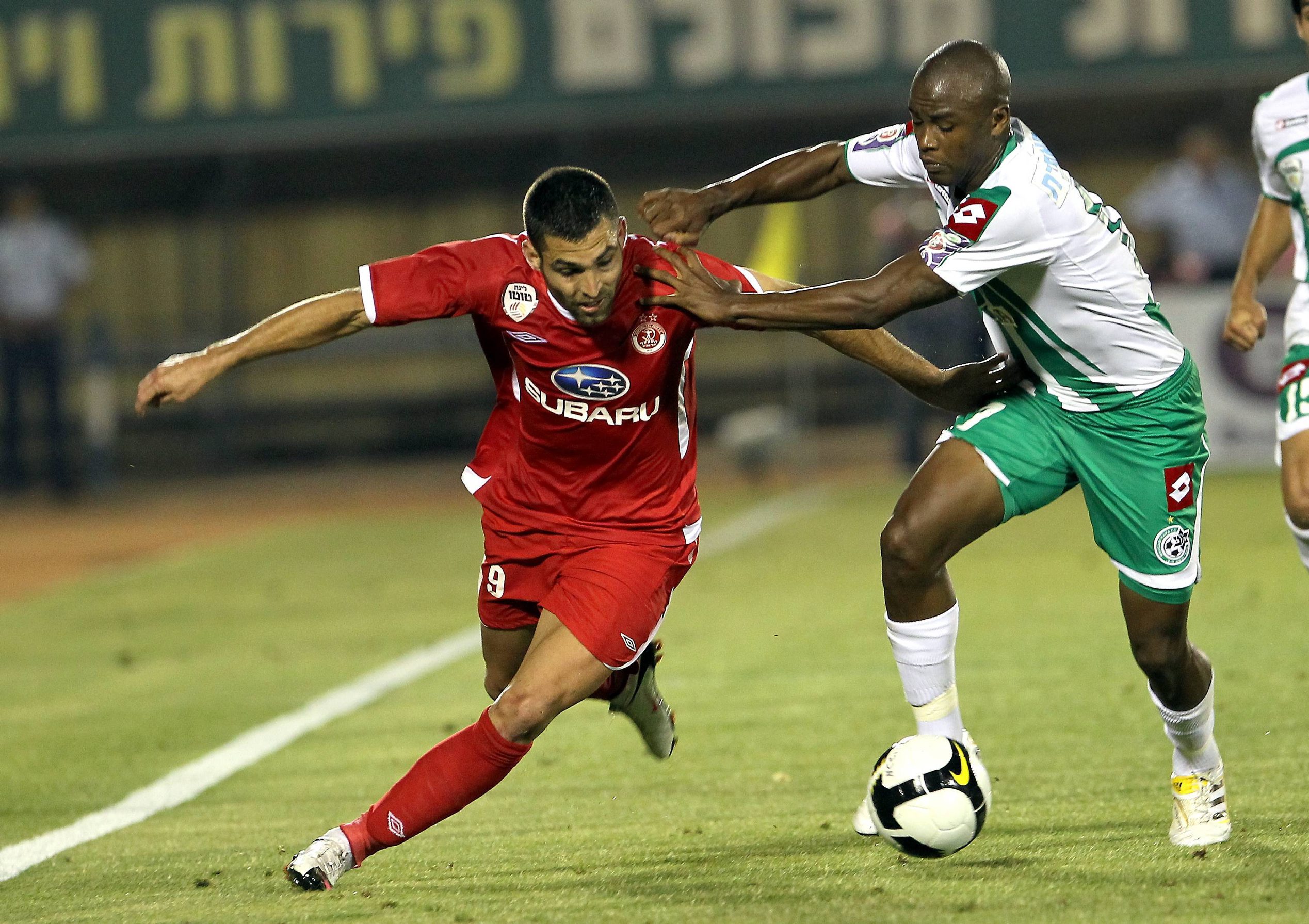 איתי שכטר במדי הפועל תל אביב