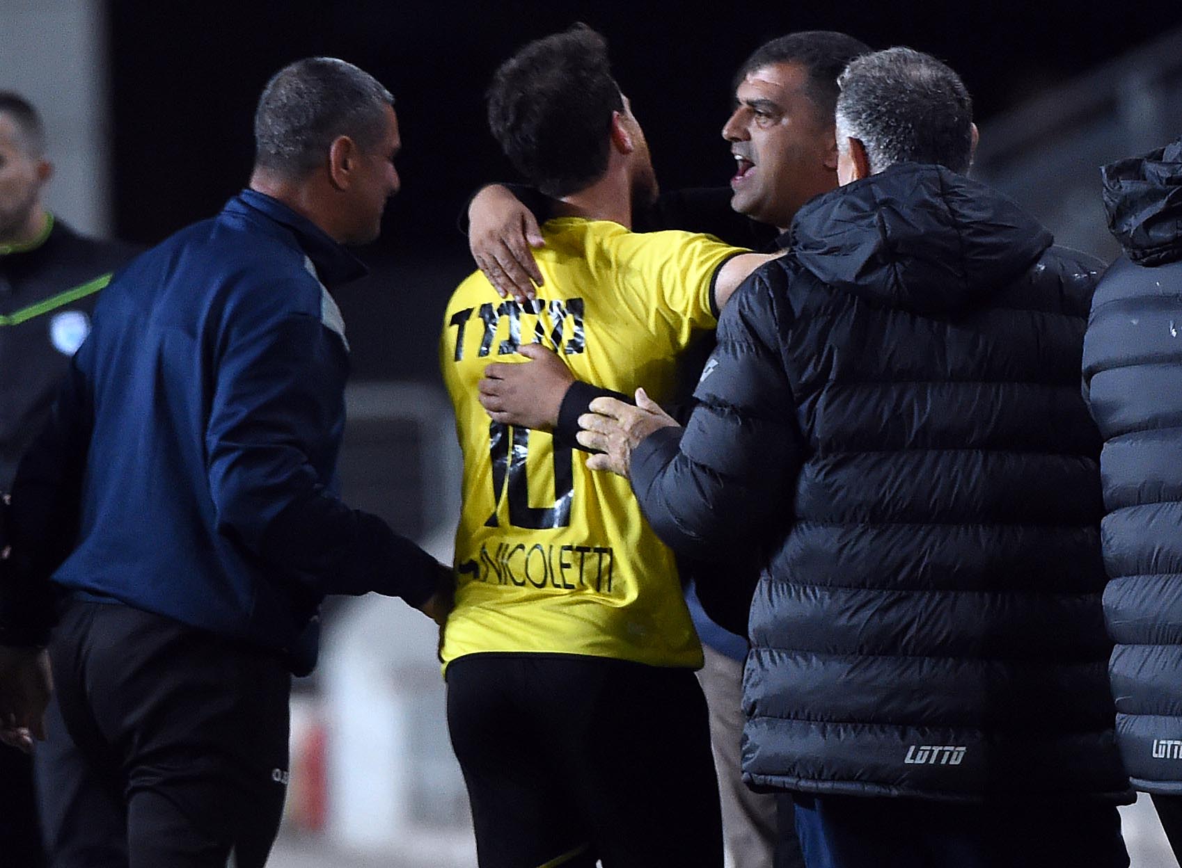 גיא מלמד חוגג