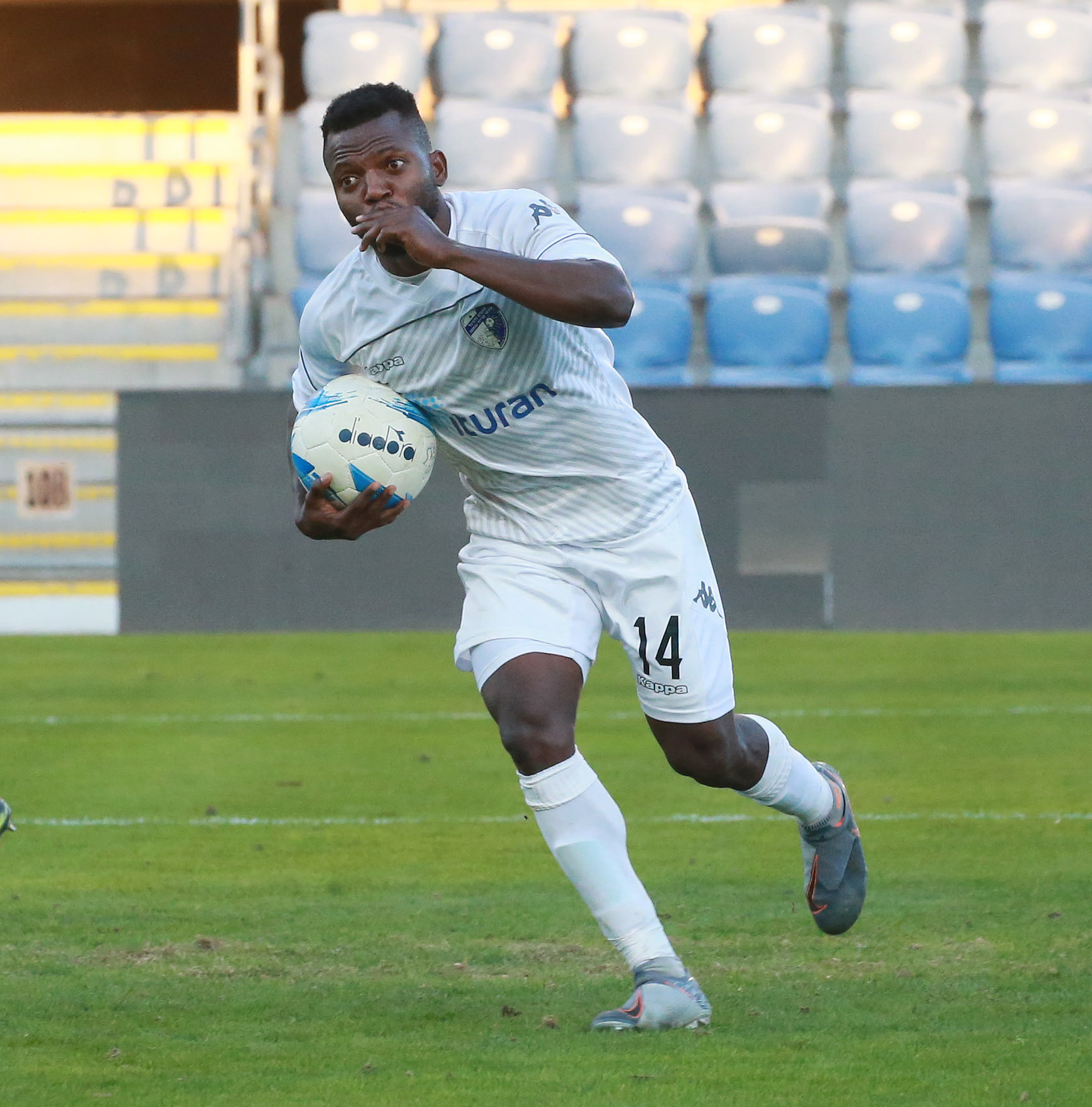 ג'יימס אדניי