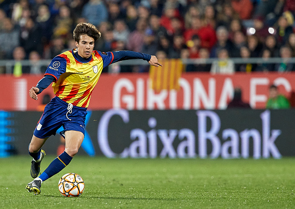 ריקי פוץ' במדי נבחרת קטלוניה