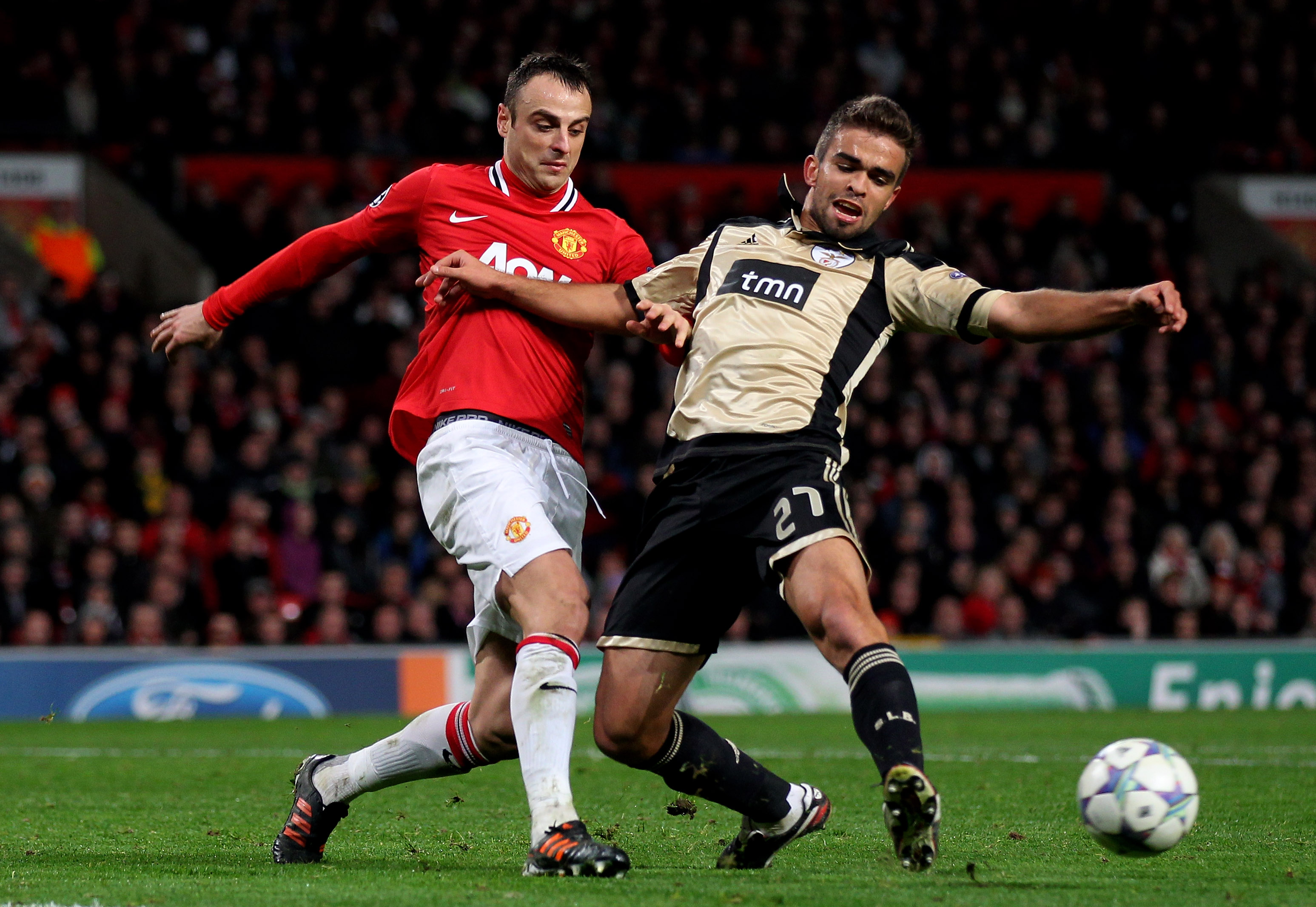 מיגל ויטור שומר על דימיטר ברבאטוב