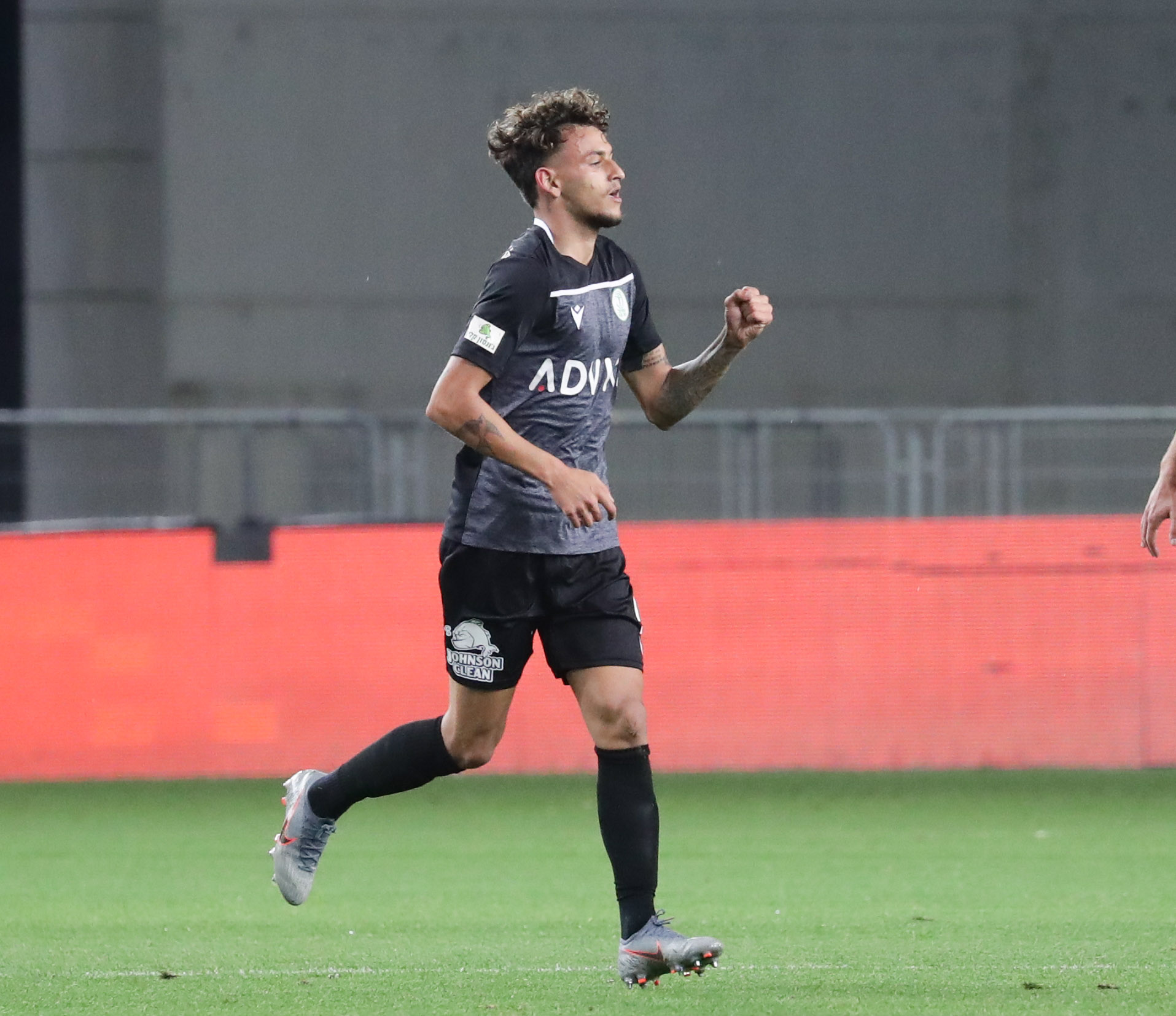 יהב אפריאט חוגג