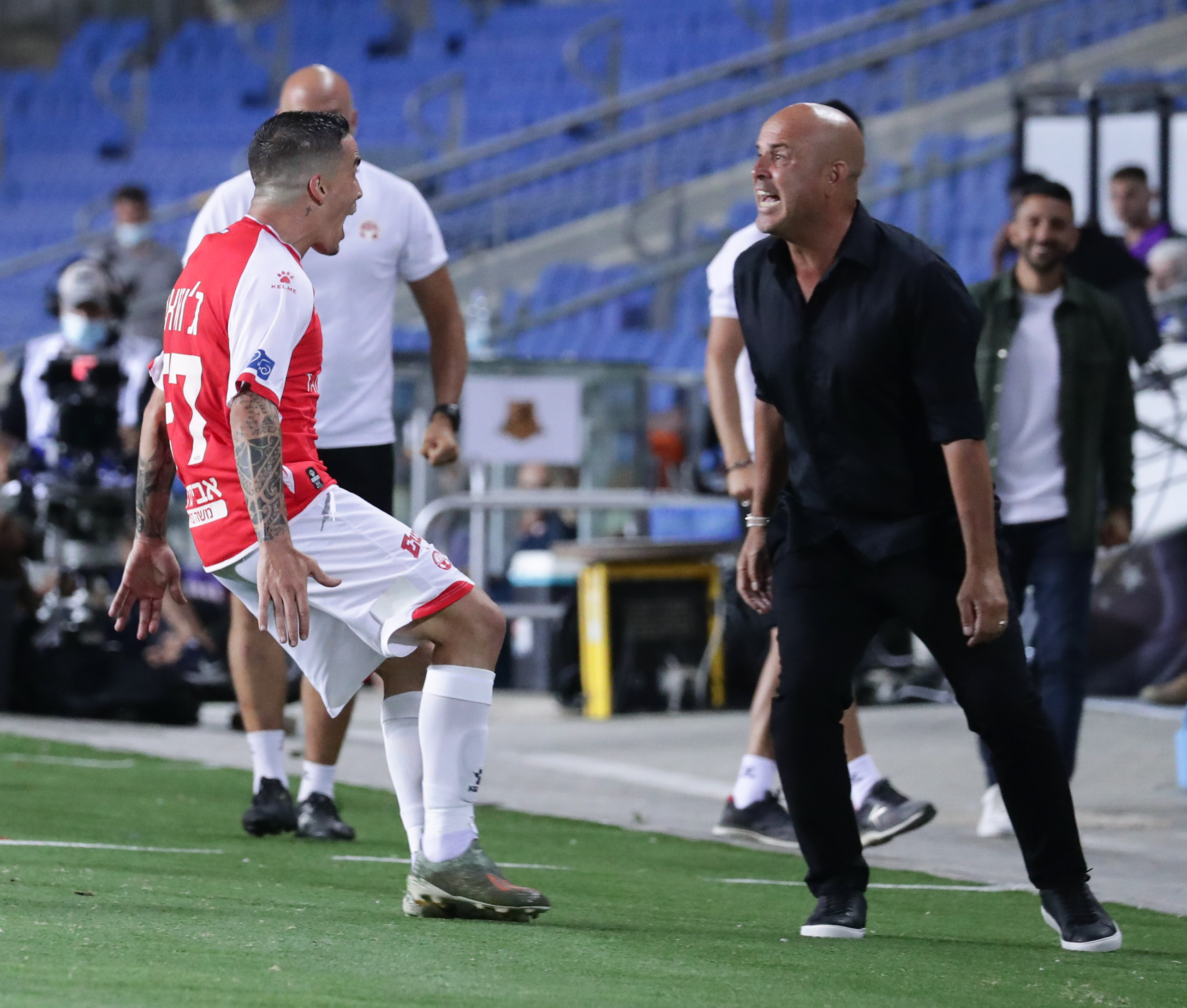 ז'וסואה, יוסי אבוקסיס