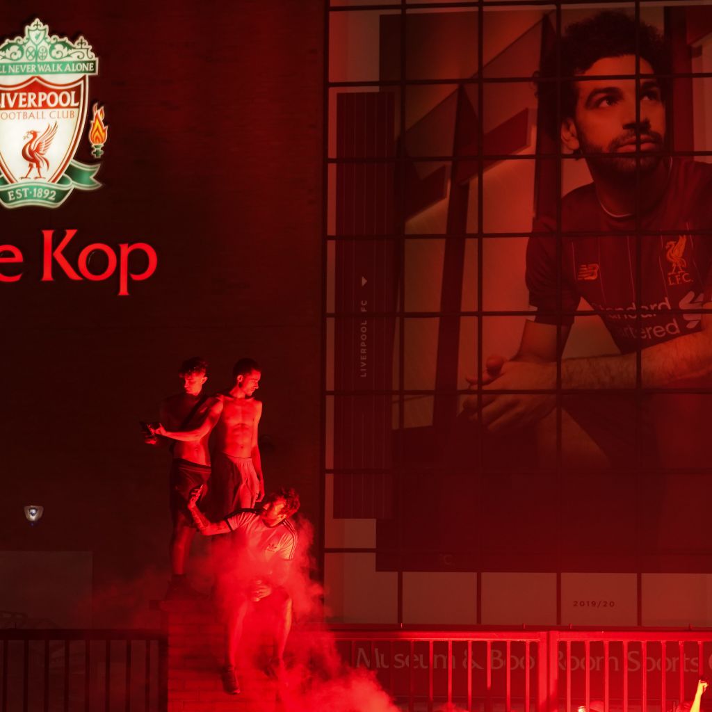 אוהדי ליברפול חוגגים אליפות בקופ