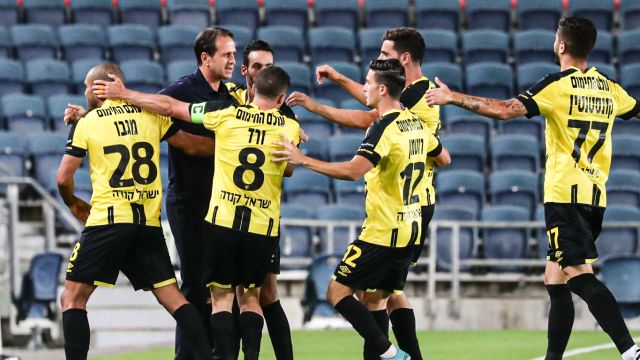 This image has an empty alt attribute; its file name is 1001652