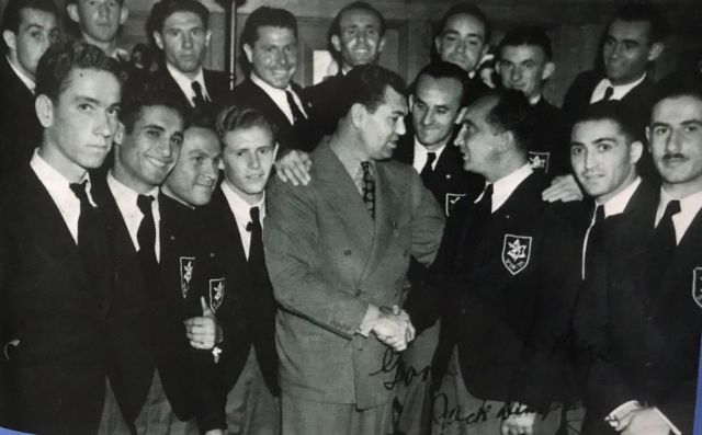 פגישת שחקני מכבי ת"א עם אלוף העולם באגרוף ג׳ק דמפסי