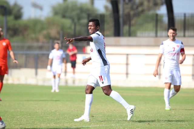 This image has an empty alt attribute; its file name is 1004310