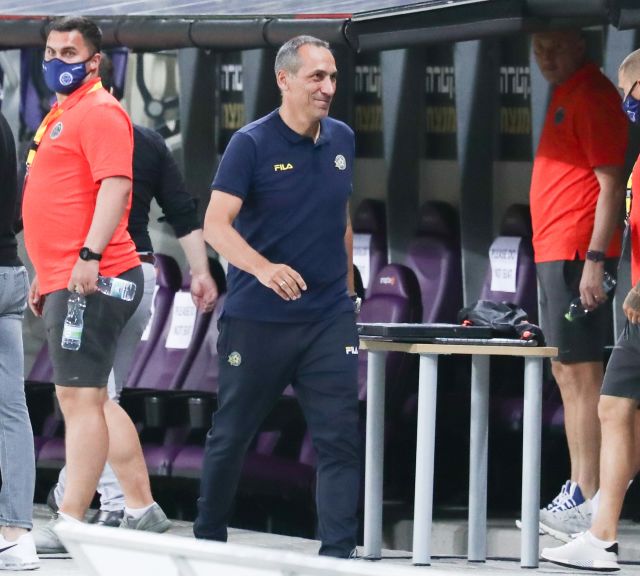 This image has an empty alt attribute; its file name is 1006242