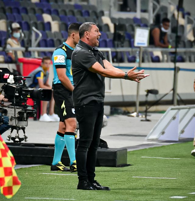 This image has an empty alt attribute; its file name is 1000707