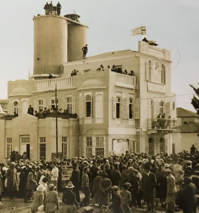 קבלת הפנים בעריית תל אביב ברחוב רוטשילד להכוח וינה