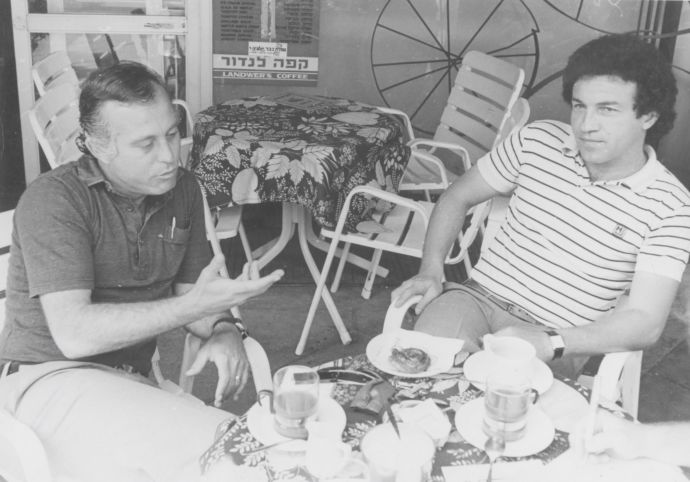 צבי רוזן עם דרור קשטן