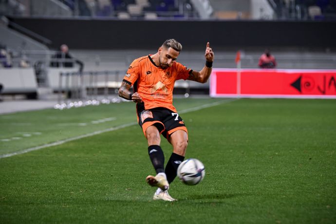 שחקן בני יהודה אלמוג בוזגלו