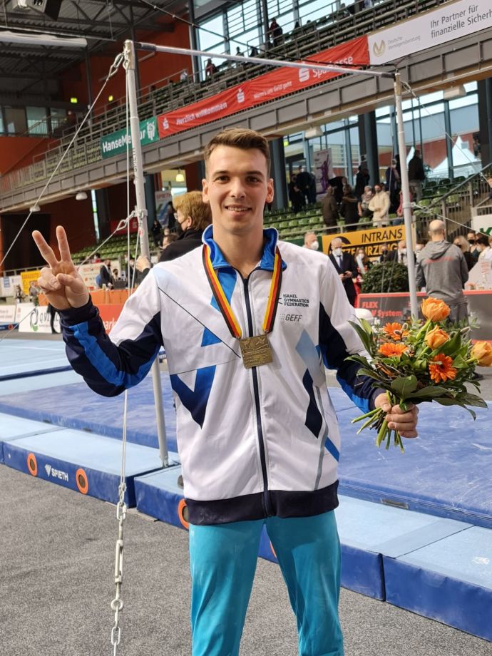 המתעמל הישראלי אלכס מיאקינין