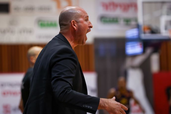 מאמן הפועל גליל עליון ברק פלג