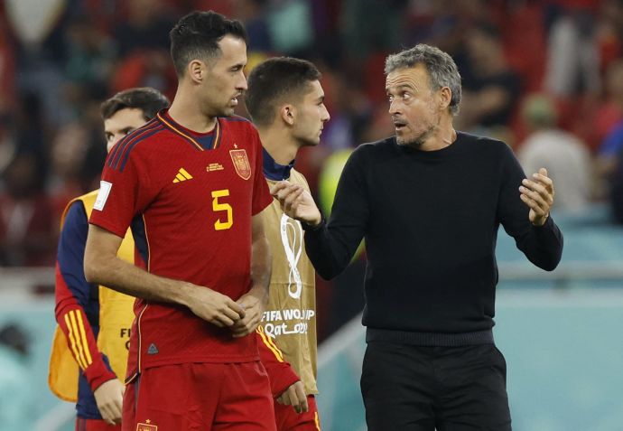מאמן נבחרת ספרד, לואיס אנריקה, עם סרג'יו בוסקטס