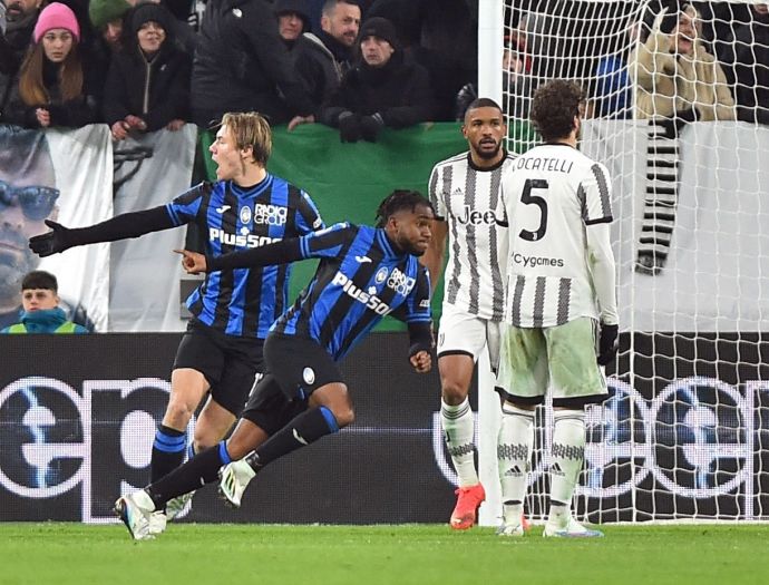 אדמולה לוקמן שחקן אטאלנטה חוגג מול יובנטוס