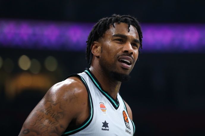 כריס ג'ונס, שחקן ולנסיה