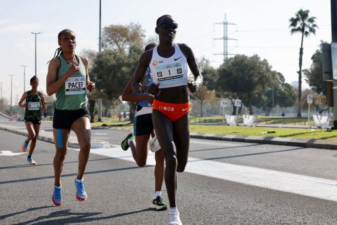 לונה צ'מטאי סלפטר, רצה ישראלית