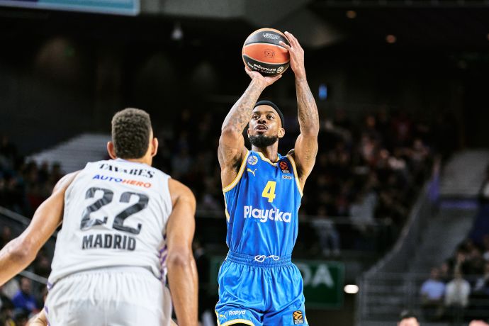 לורנזו בראון מכבי תל אביב וולטר טבארס ריאל מדריד