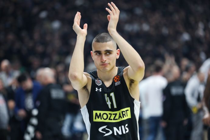 ים מדר, פרטיזן בלגרד