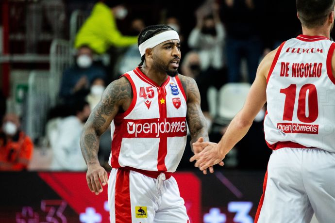 מרכוס קין במדי וארזה