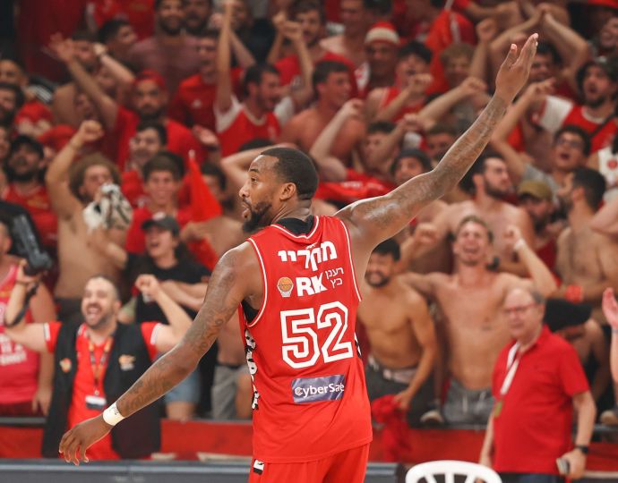 שחקן הפועל תל אביב ג'ורדן מקריי