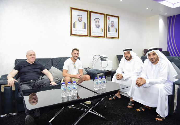 עומר אצילי עובר בדיקות רפואיות אצל אל עין