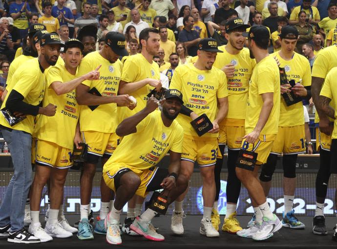 שחקני מכבי תל אביב